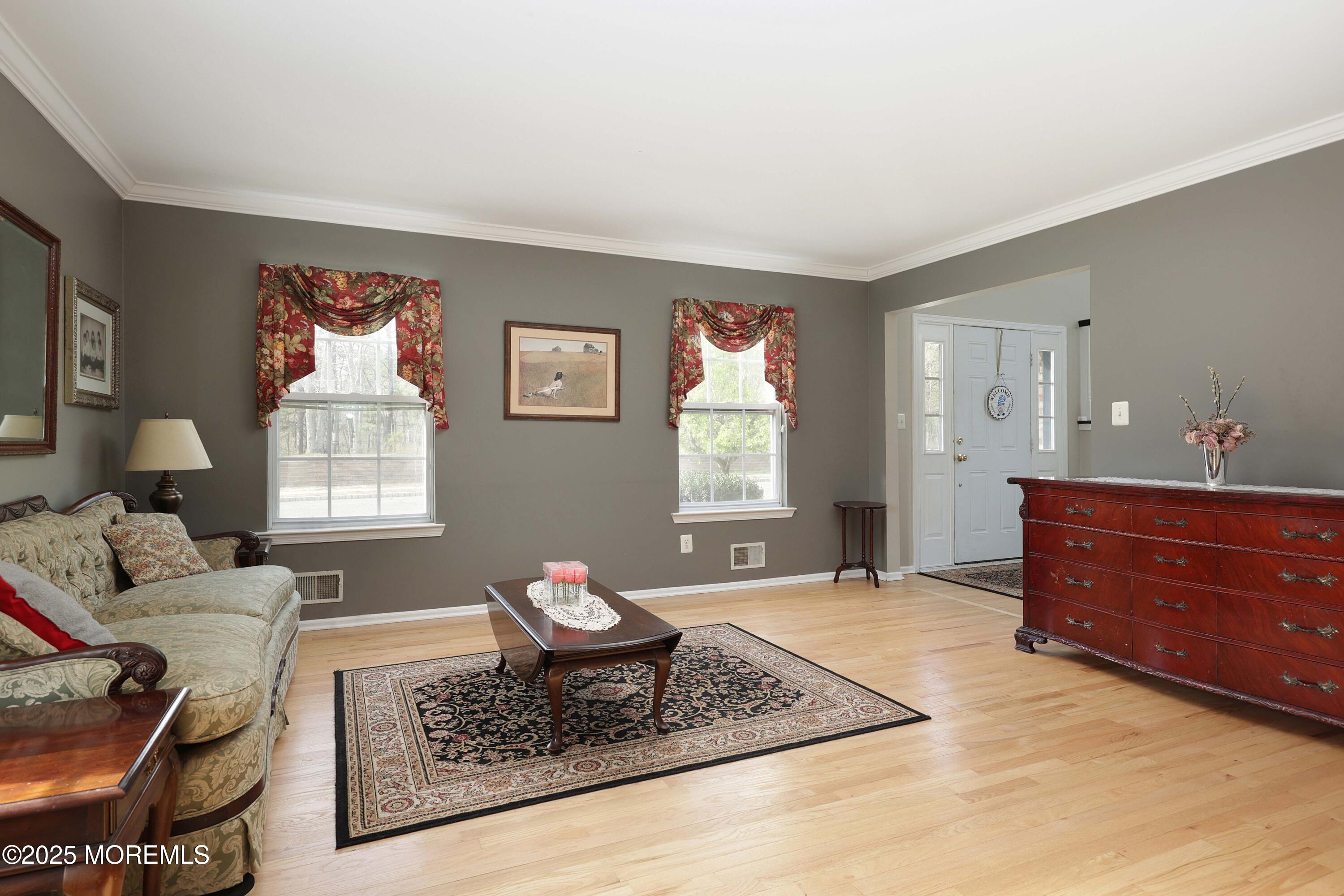 22 Roe Lane, Howell, New Jersey image 7