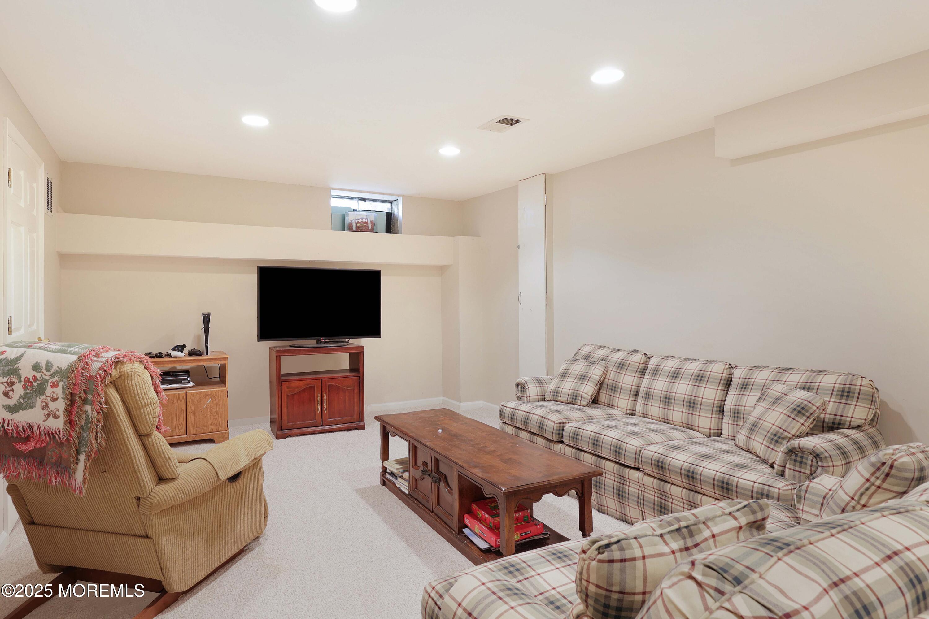 22 Roe Lane, Howell, New Jersey image 28