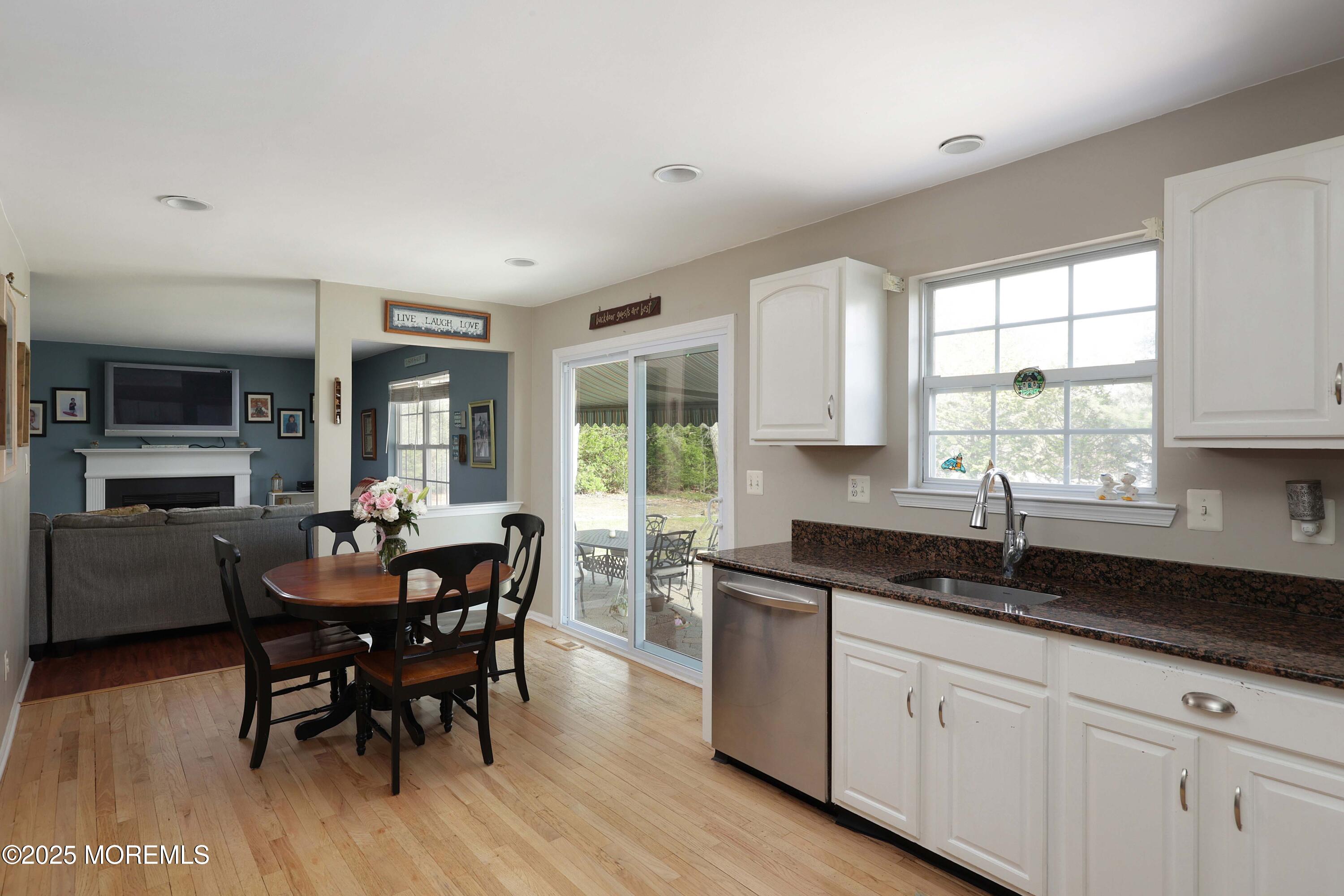 22 Roe Lane, Howell, New Jersey image 12