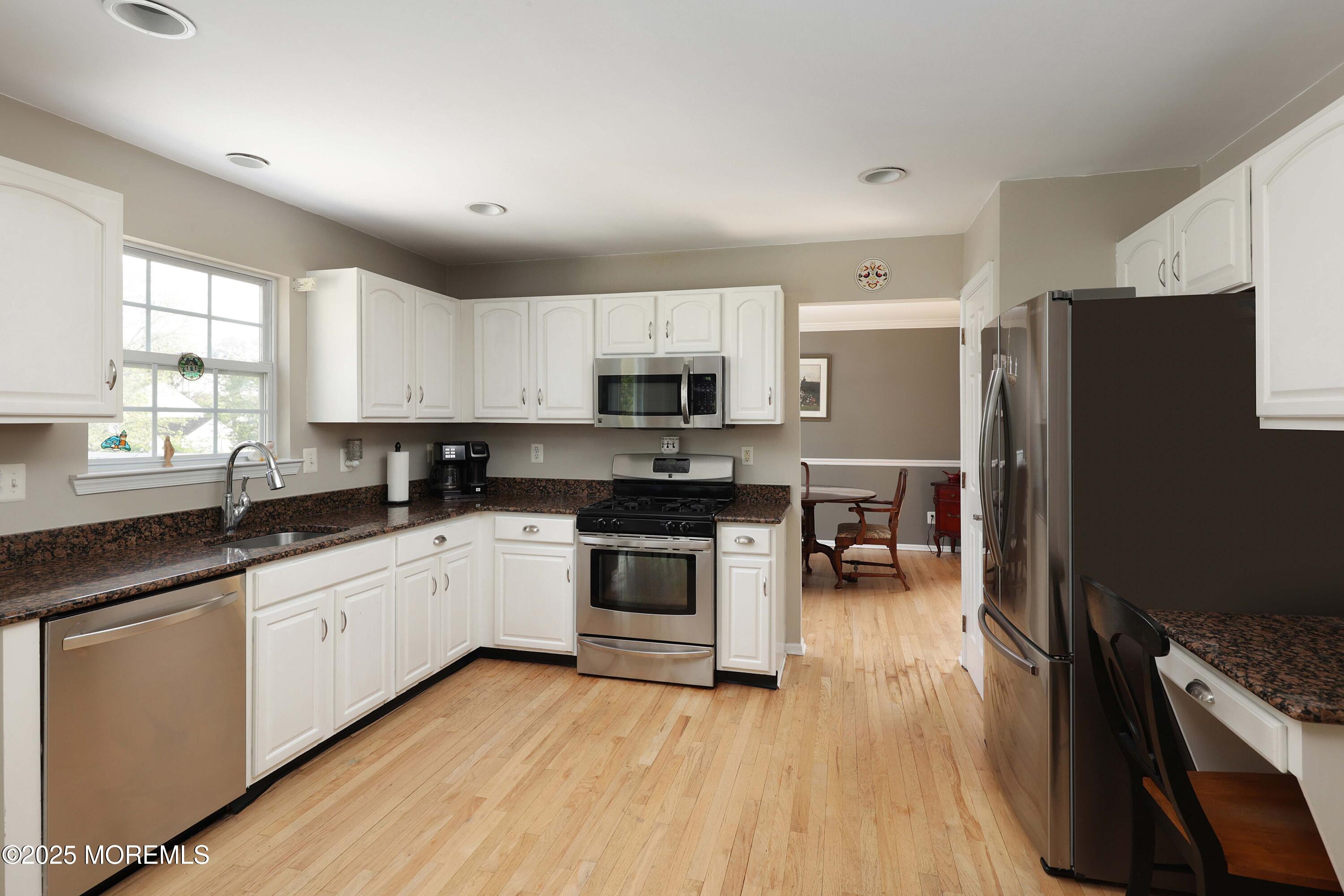 22 Roe Lane, Howell, New Jersey image 10
