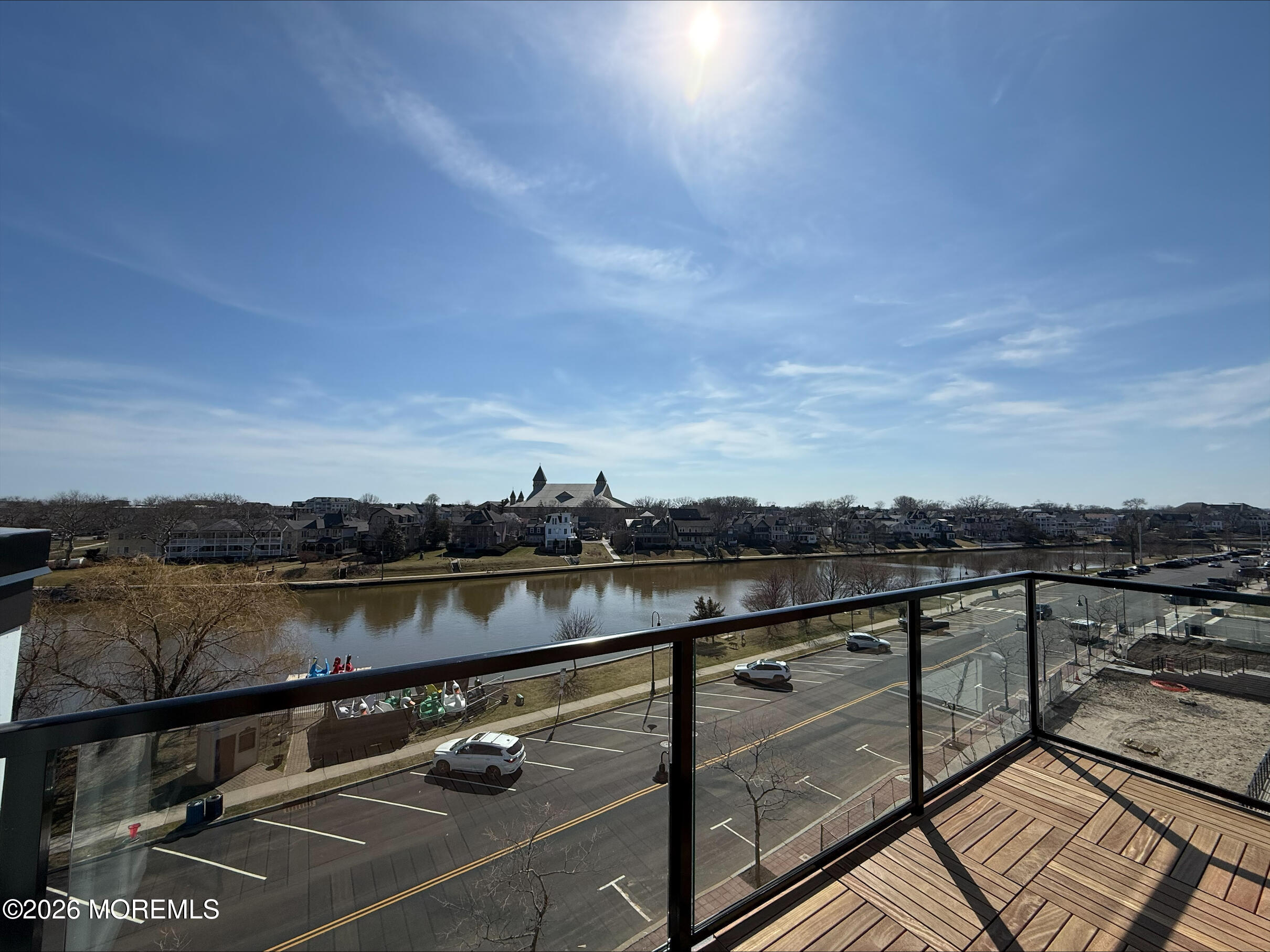 415B Lake Avenue 411