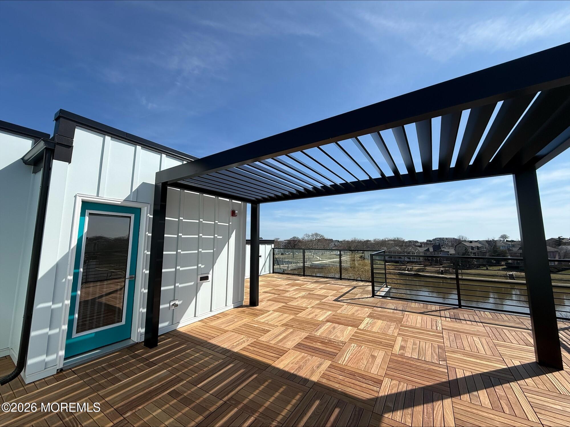 415B Lake Avenue 411