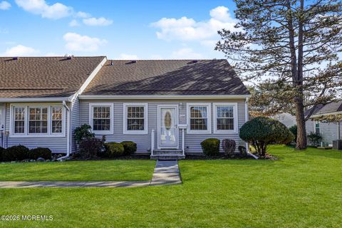 Condo For Sale - 133A Rigi Strasse<br/> Freehold, NJ 07728