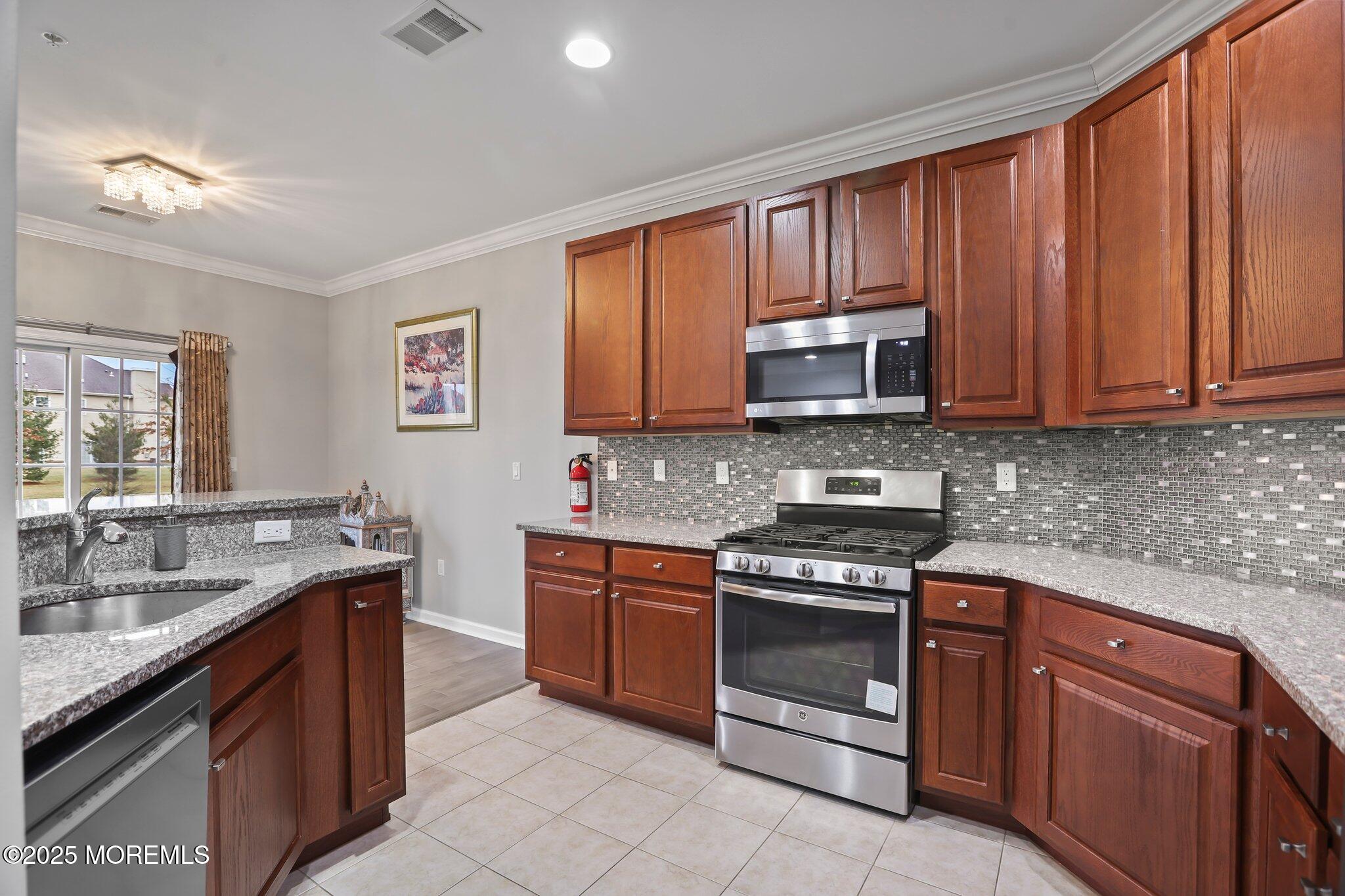 85 Morgan Way #85, Monroe Township, New Jersey image 2