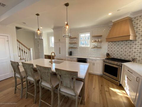Condo For Rent - 410 Lake Avenue<br/> Bay Head, NJ 08742