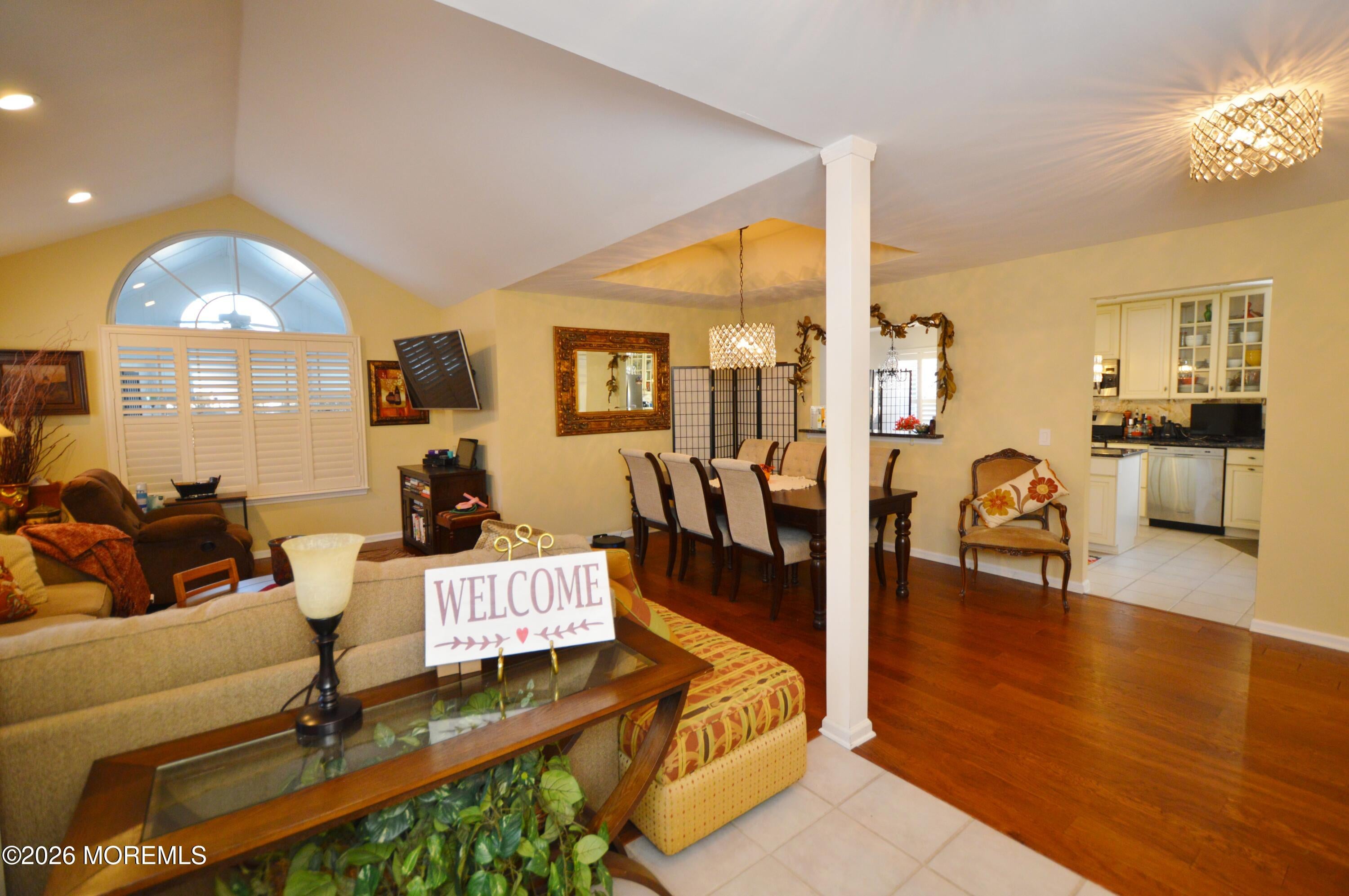 2555 Ridgemont Court