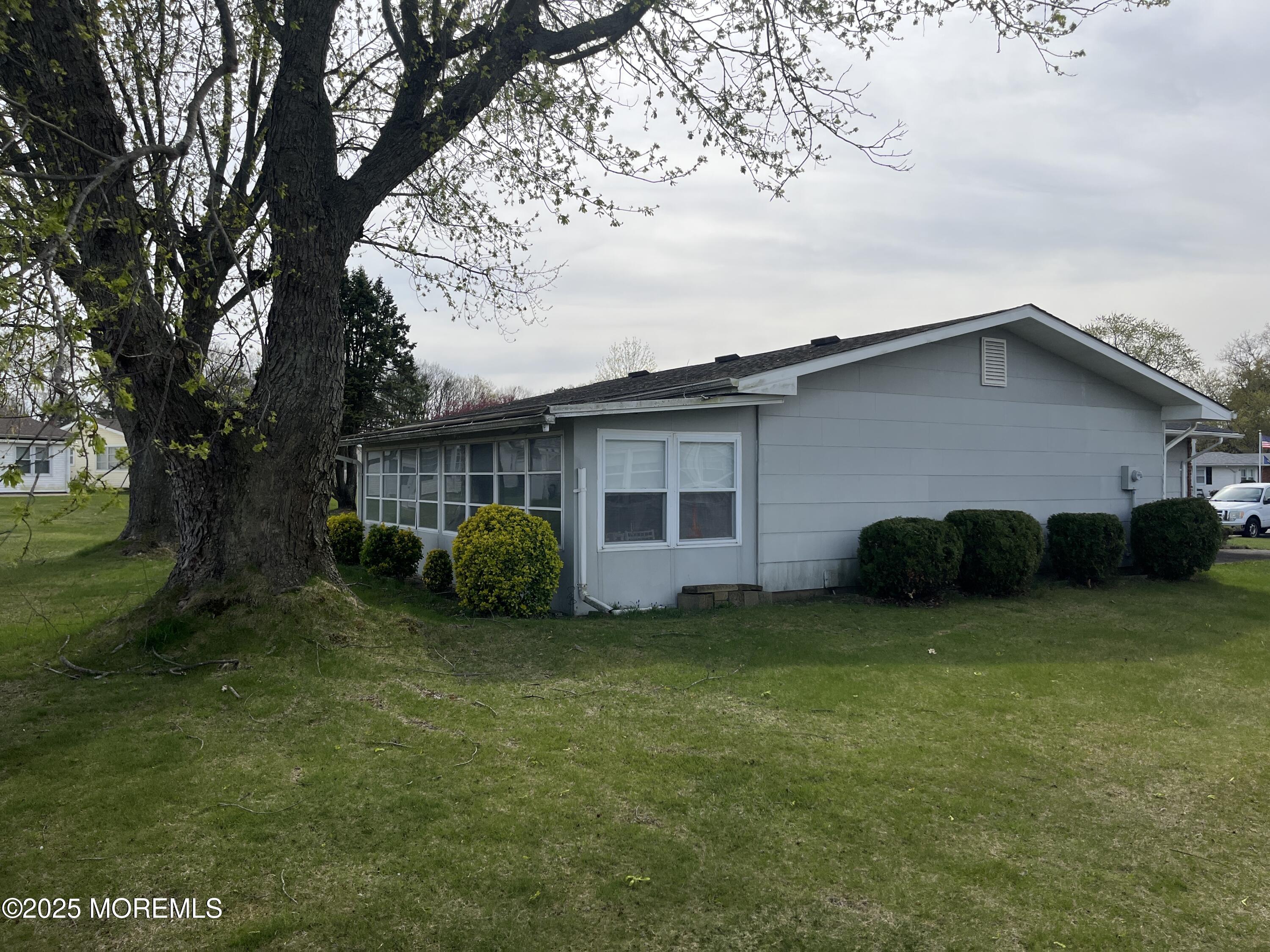 61 Tony Court, Brick, New Jersey image 4