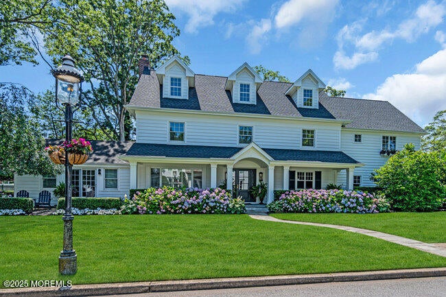 12 Red Oak Drive