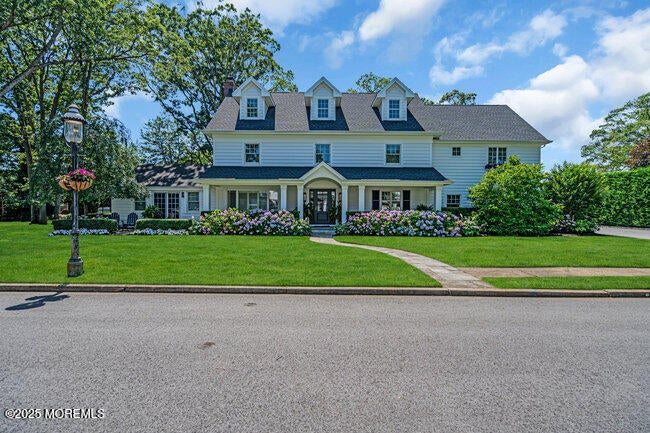 12 Red Oak Drive