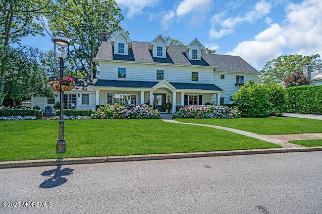 12 Red Oak Drive