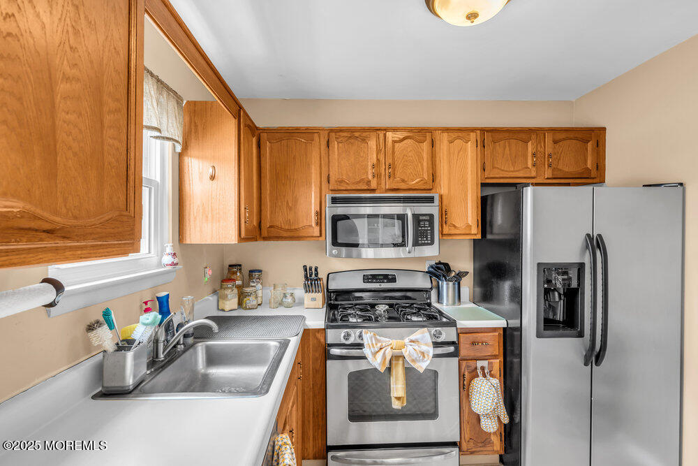 2090 Lamplighter Drive, Toms River, New Jersey image 18