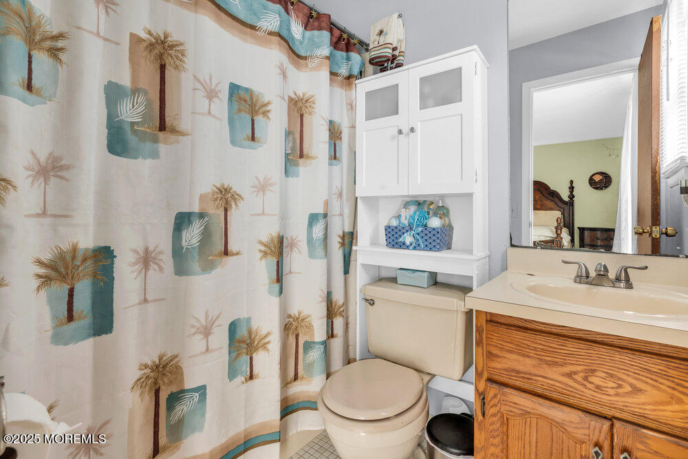 2090 Lamplighter Drive, Toms River, New Jersey image 30