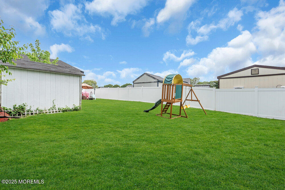 2090 Lamplighter Drive, Toms River, New Jersey image 35