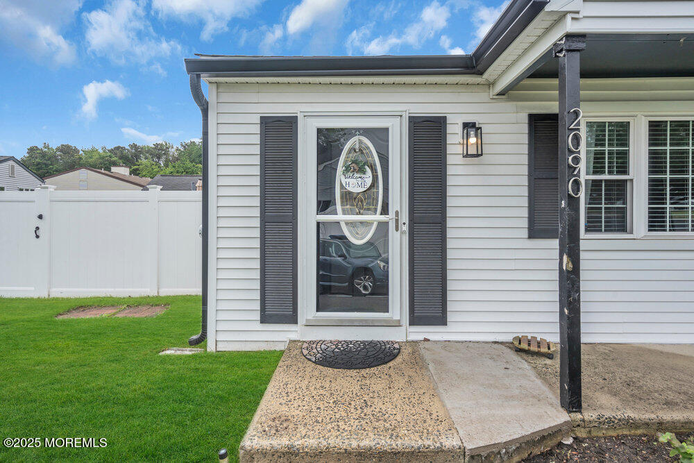 2090 Lamplighter Drive, Toms River, New Jersey image 7
