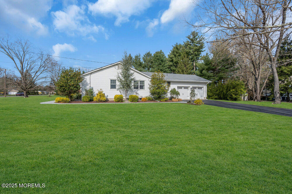 10 Saratoga Drive, Colts Neck, New Jersey image 5