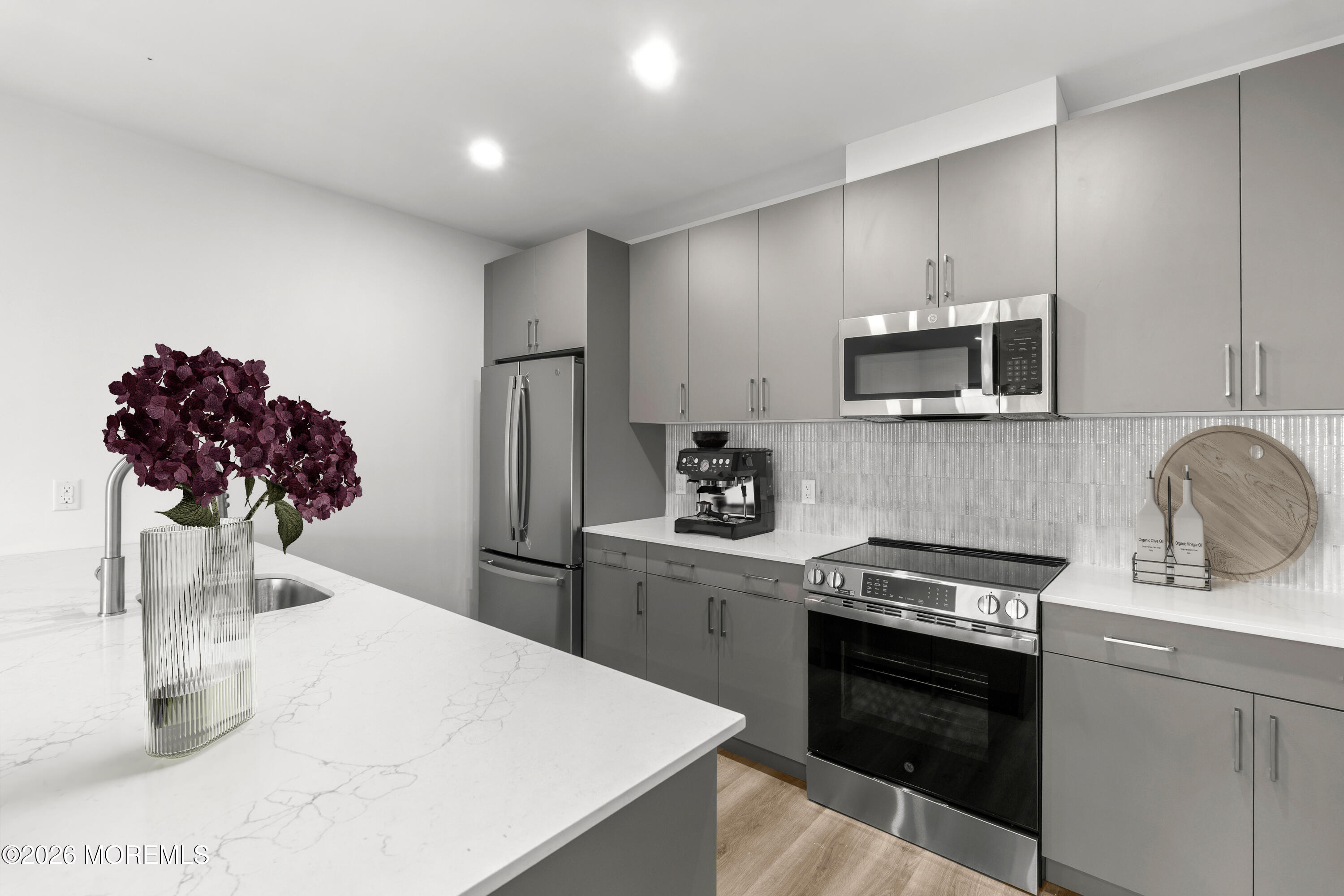 180 Morris Avenue 203