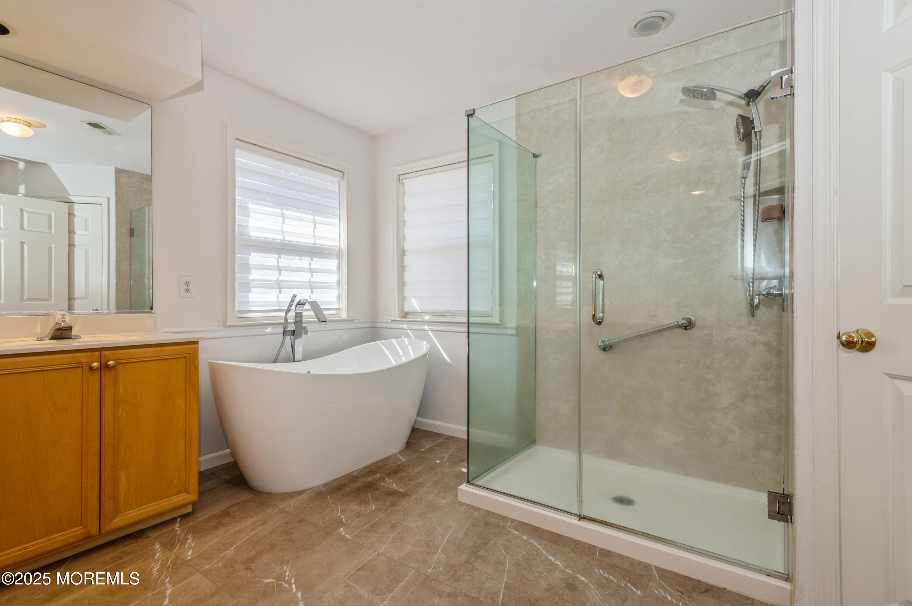 10 Banff Court, Morganville, New Jersey image 20