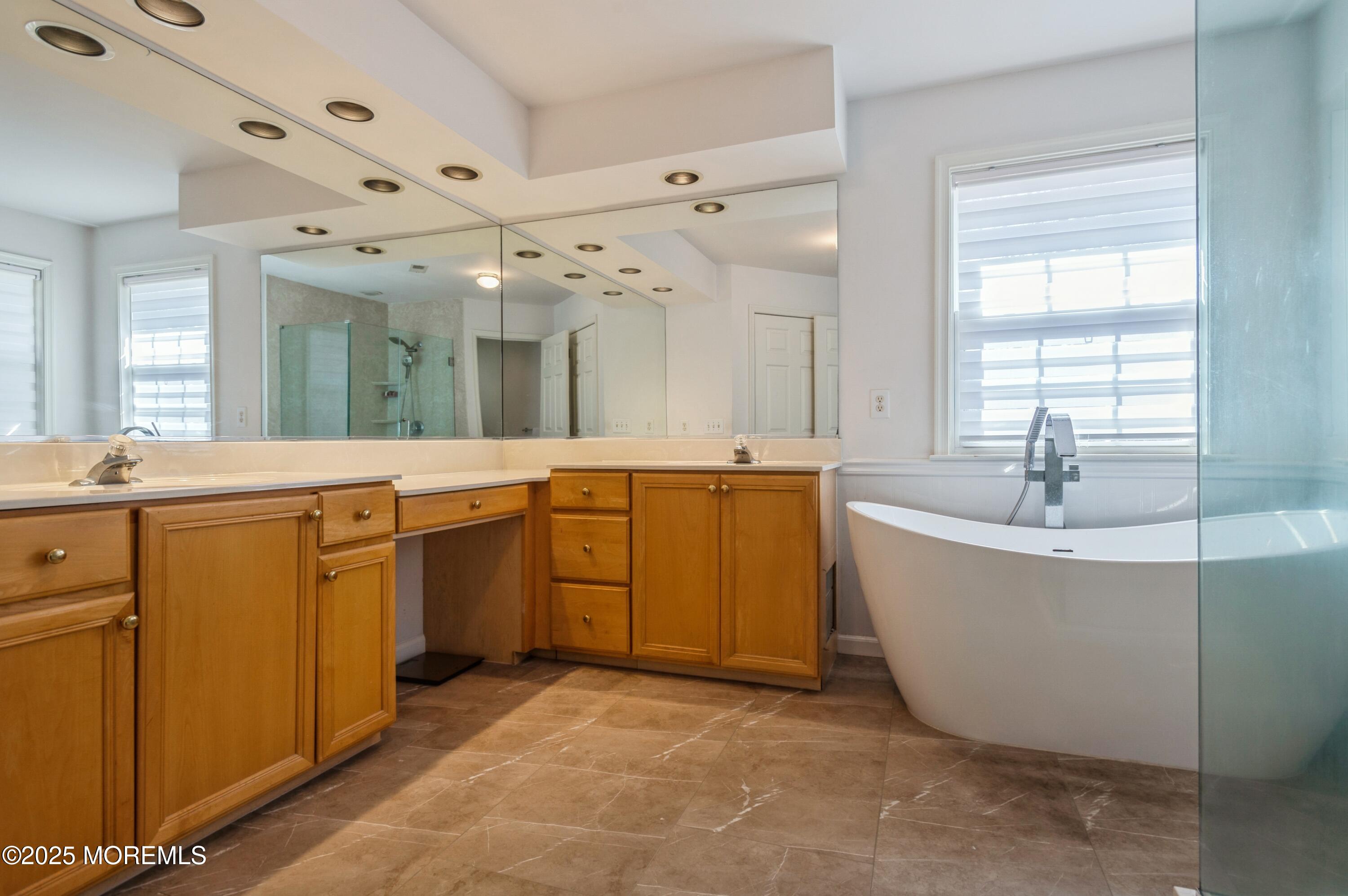 10 Banff Court, Morganville, New Jersey image 19