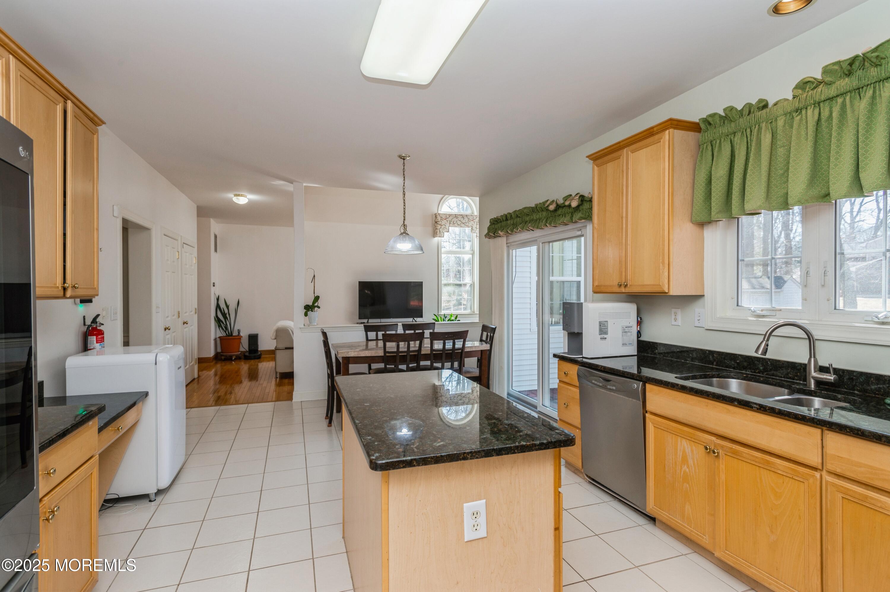 10 Banff Court, Morganville, New Jersey image 9