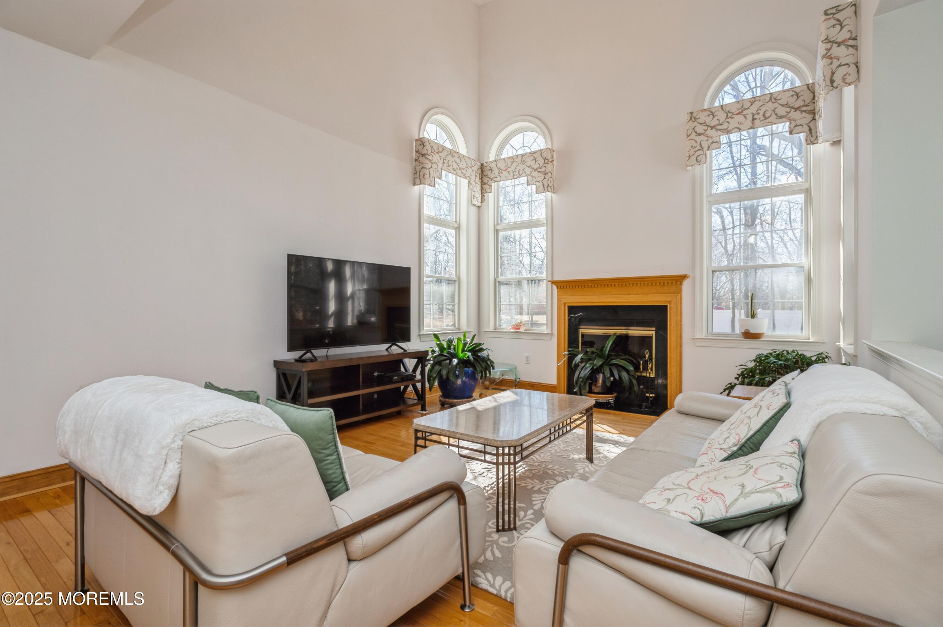 10 Banff Court, Morganville, New Jersey image 5