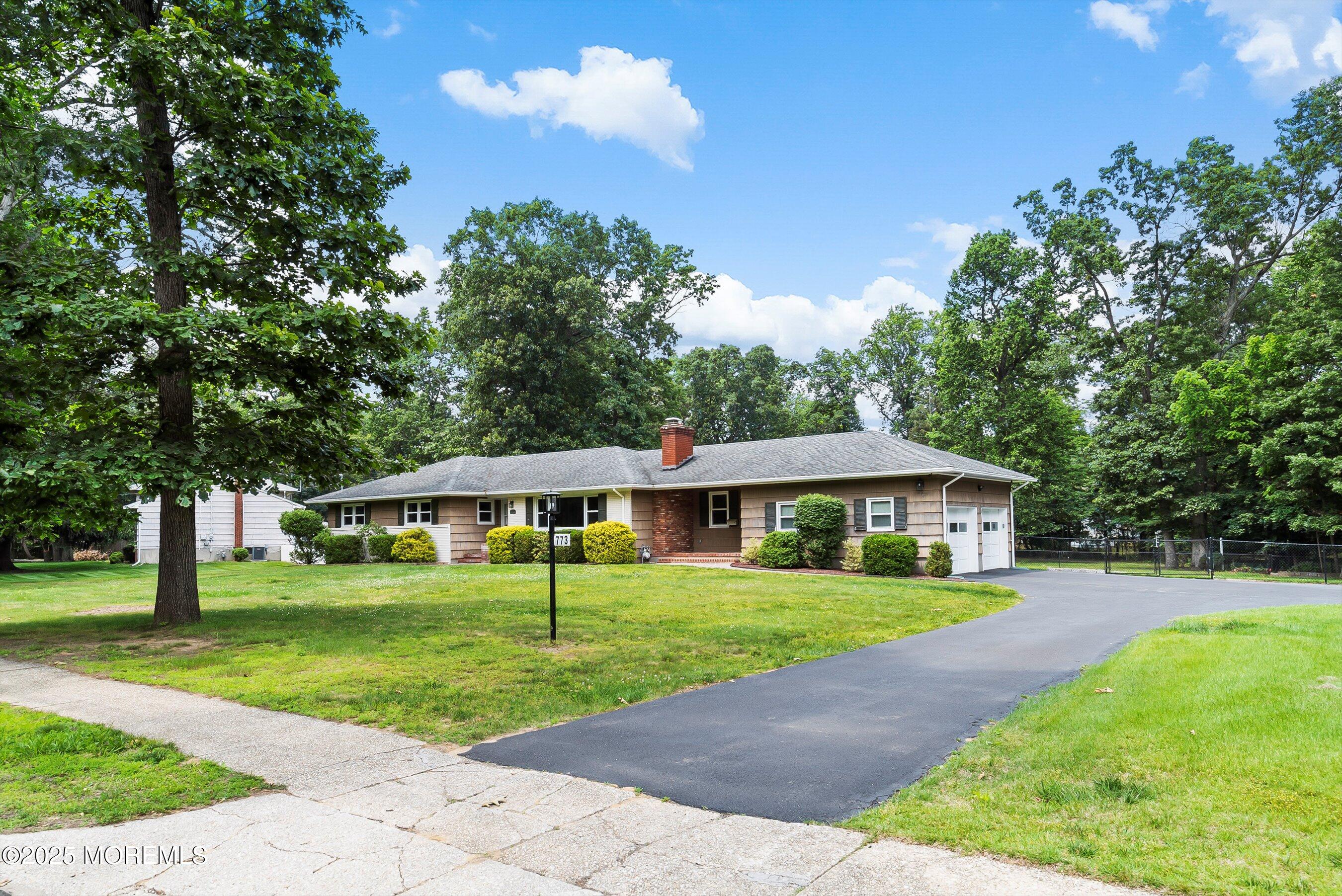 773 Nut Swamp Road