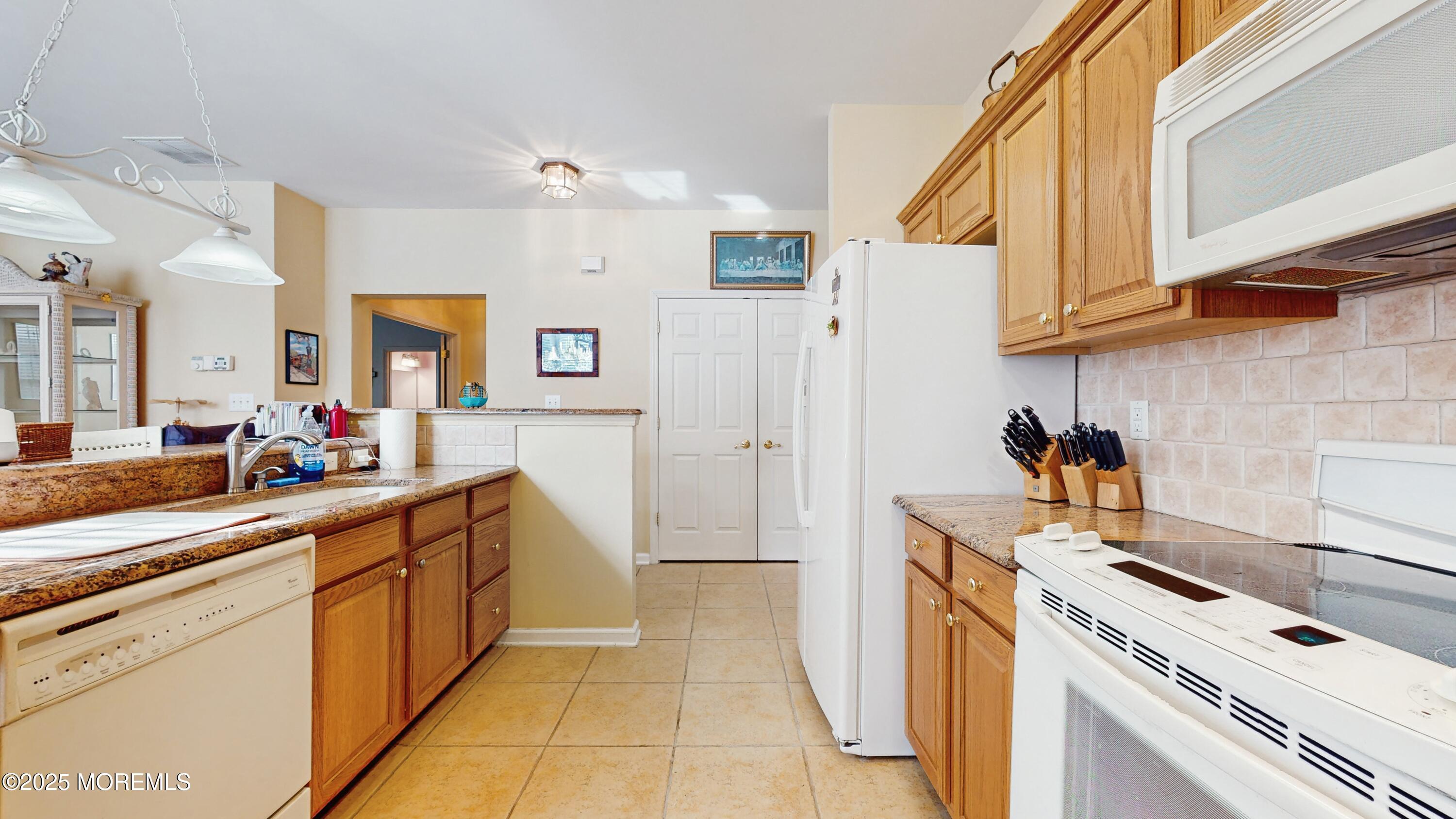 14 Edgewater Path, Barnegat, South Dakota image 7
