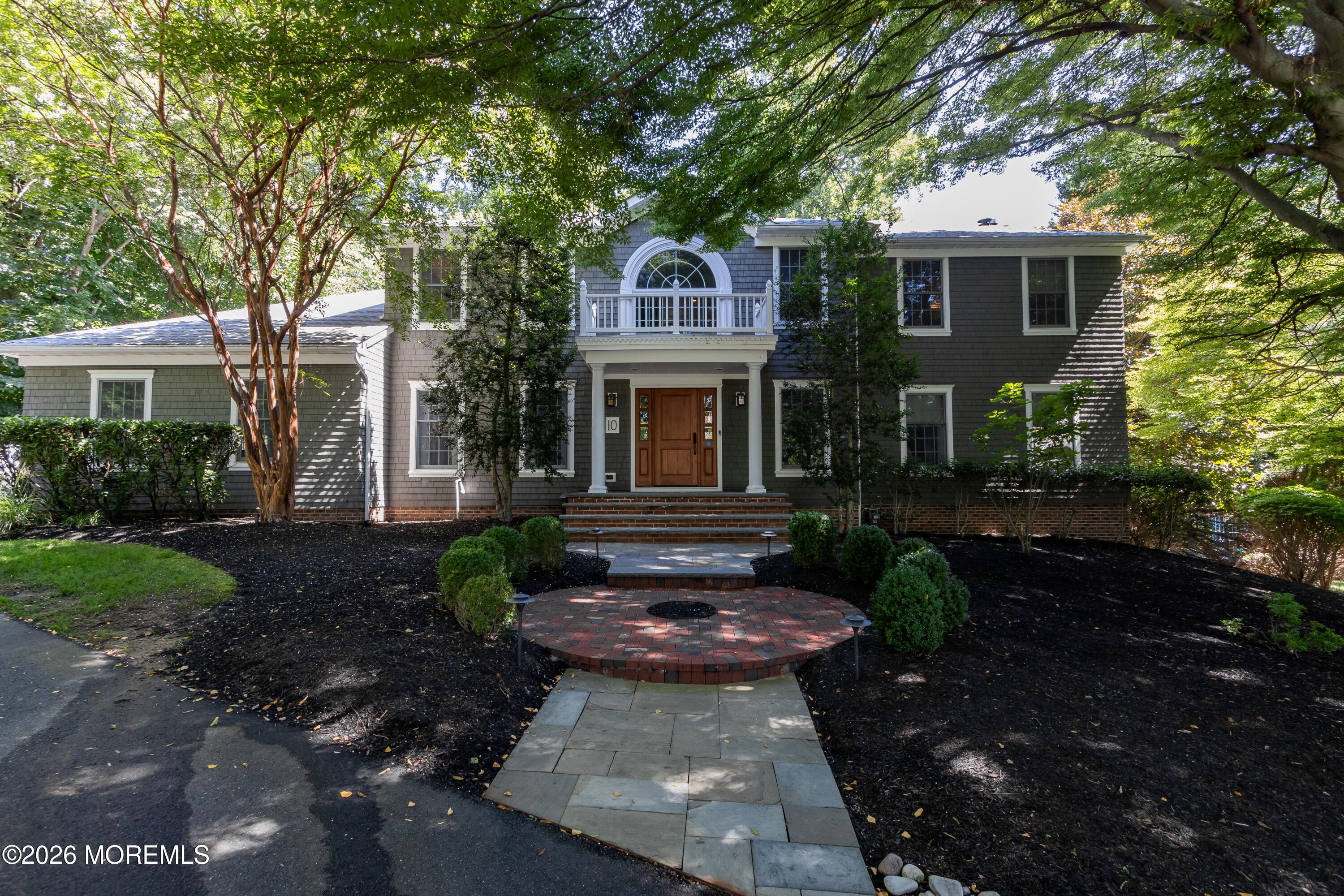 10 Vista Drive