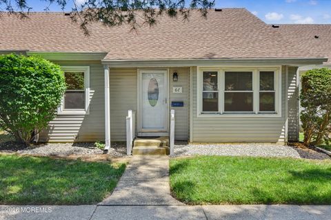 Condo For Sale - 6 Plaza De Las Flores #UNIT C<br/> Freehold, NJ 07728