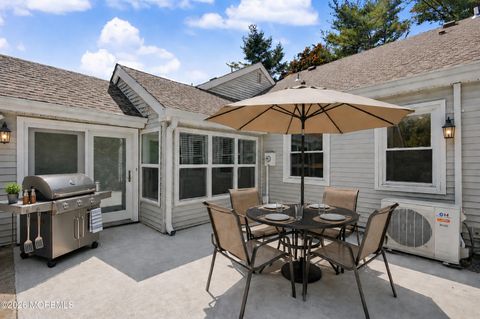 Condo For Sale - 6 Plaza De Las Flores #UNIT C<br/> Monmouth County, Freehold, NJ 07728