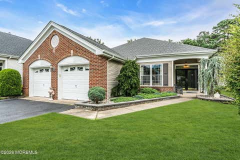 Homes For Sale - 14 Dawnwinds Court<br/> Lakewood, NJ 08701