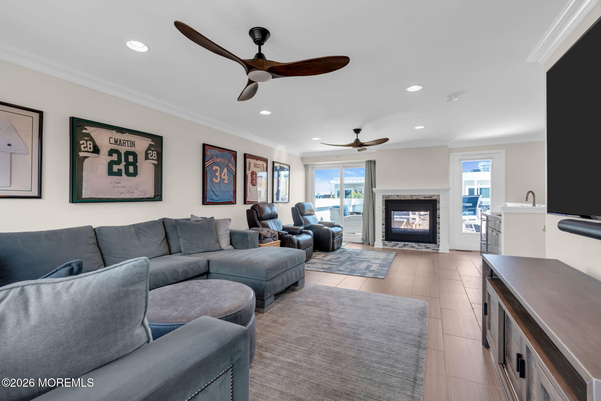 803 Kingsley Street 2