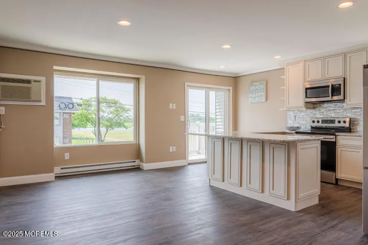 Sea Bright, New Jersey 07760, United States, 1 Bedroom Bedrooms, ,1 BathroomBathrooms,Residential,Active,21323