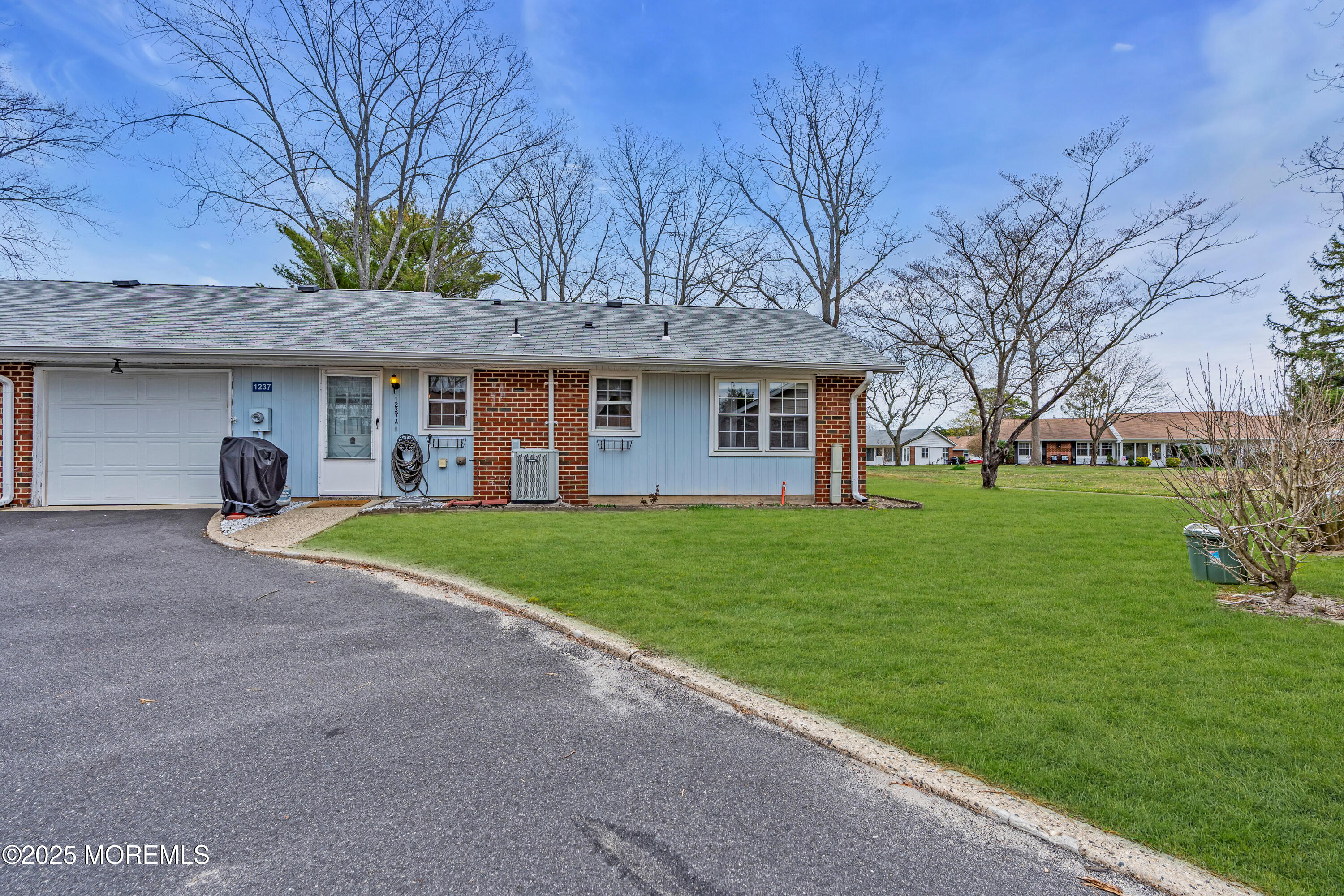 1237A Hamilton Court, Lakewood, New Jersey image 8