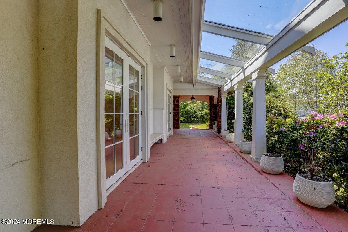 48 Hathaway Avenue