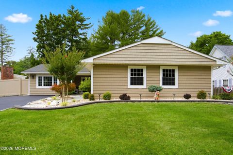 Homes For Sale - 14 Juniper Place<br/> Matawan, NJ 07747