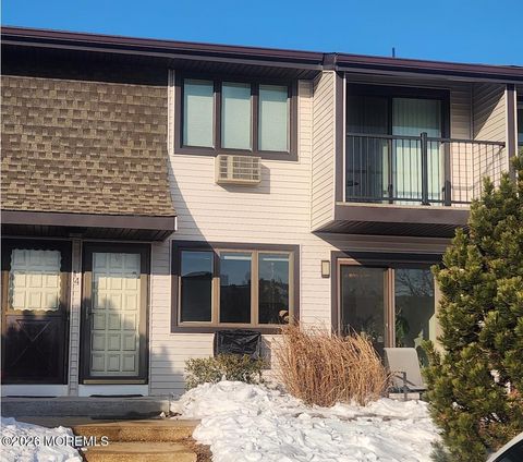 Condo For Sale - 14 Hilltop Terrace #B<br/> Highlands, NJ 07732