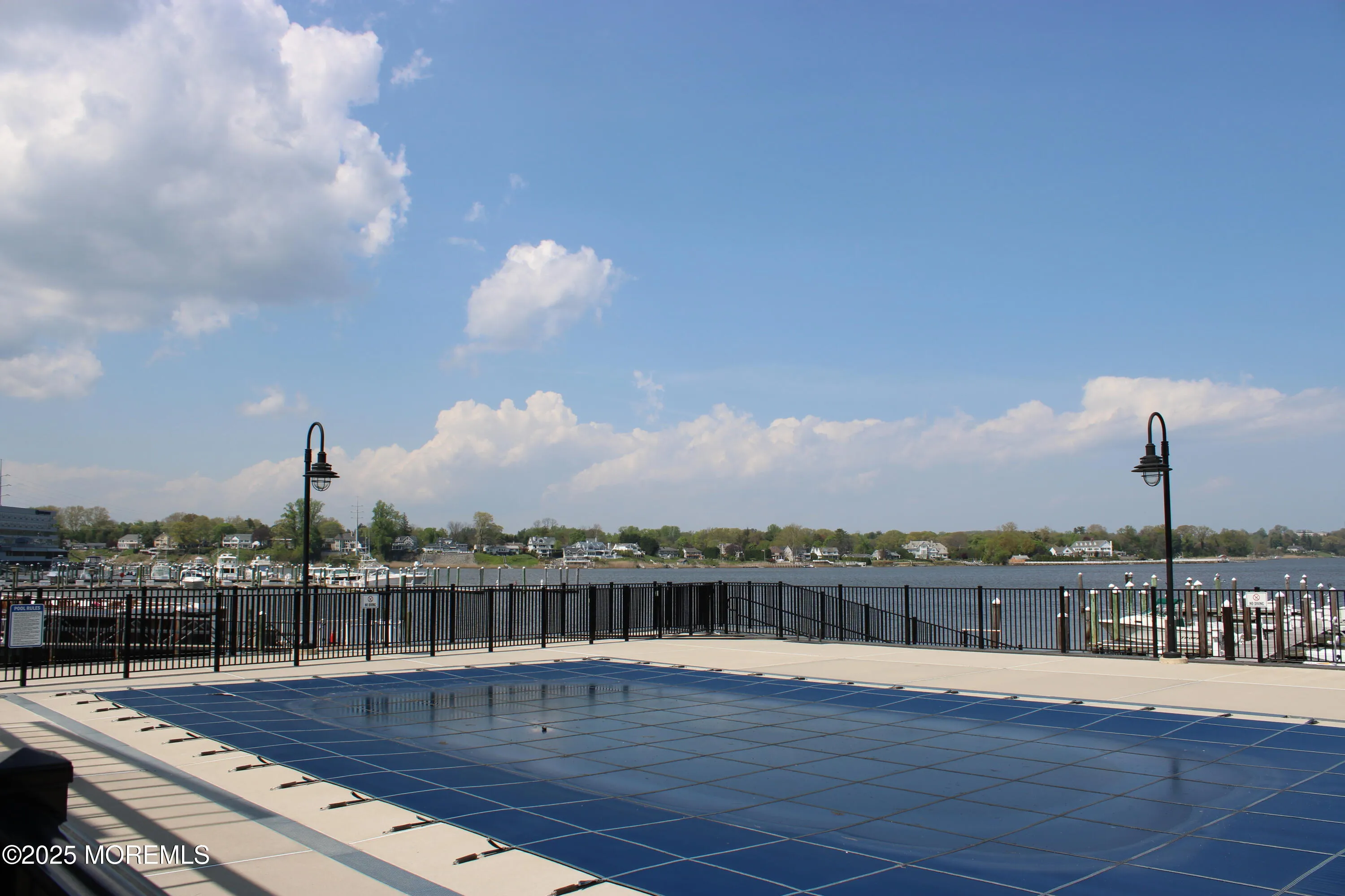 Red Bank, New Jersey 07701, United States, 2 Bedrooms Bedrooms, ,2 BathroomsBathrooms,Residential,Pending,4127