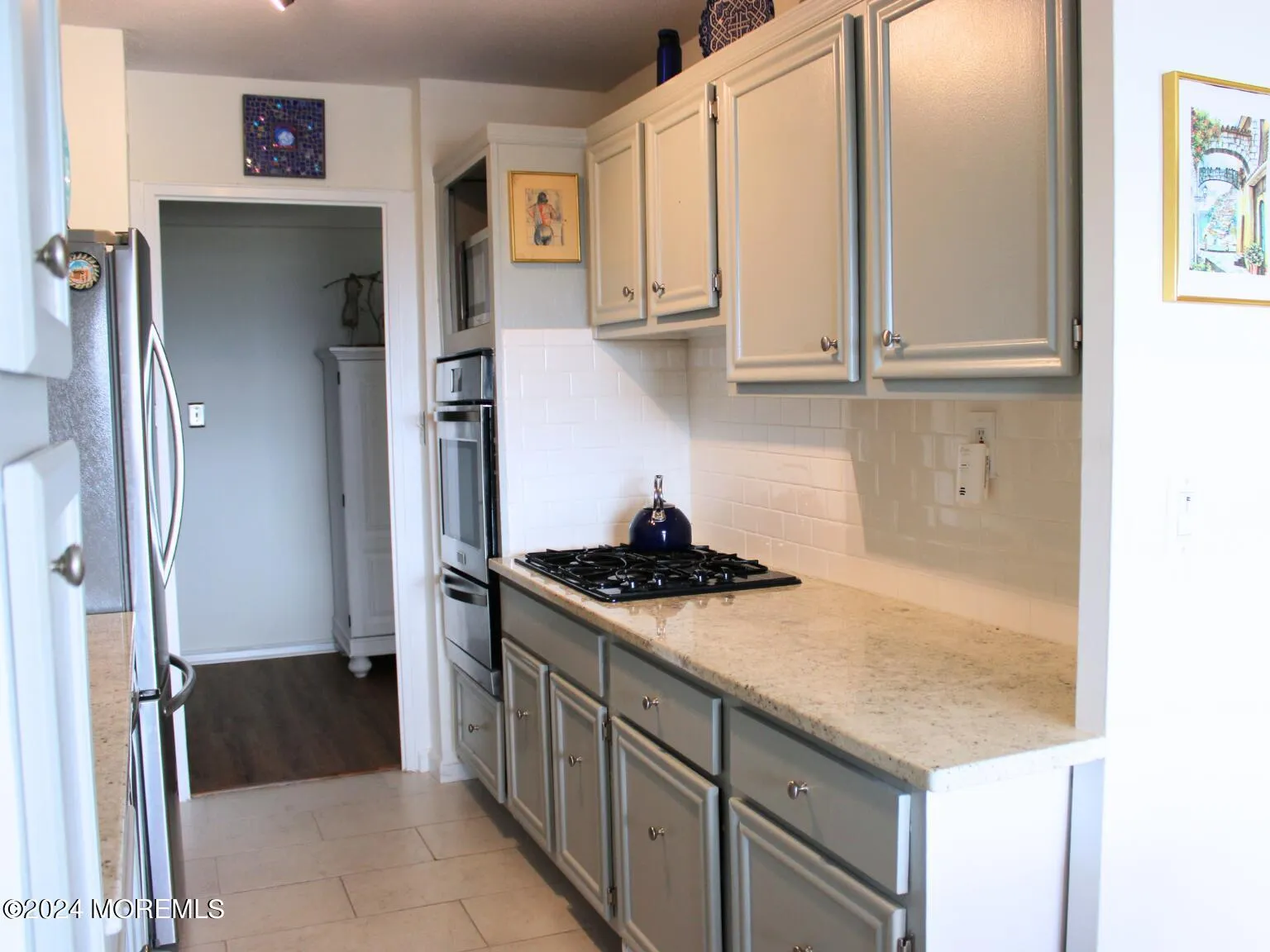 Red Bank, New Jersey 07701, United States, 2 Bedrooms Bedrooms, ,2 BathroomsBathrooms,Residential,Pending,4127