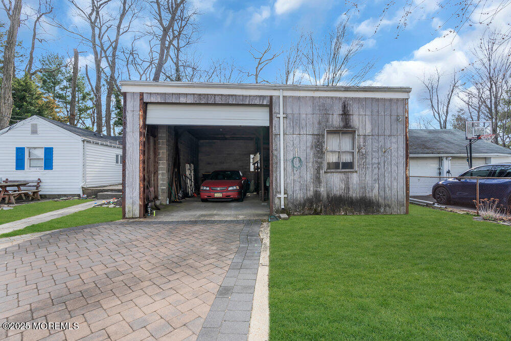 18 Maple Avenue, Eatontown, New Jersey image 41