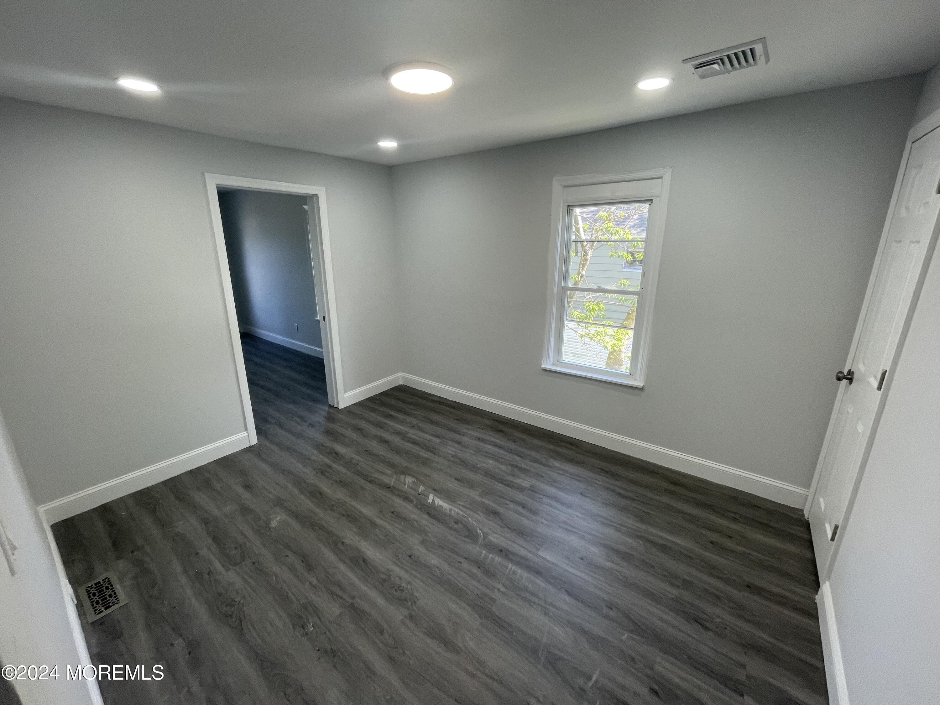 413 Ridge Avenue
