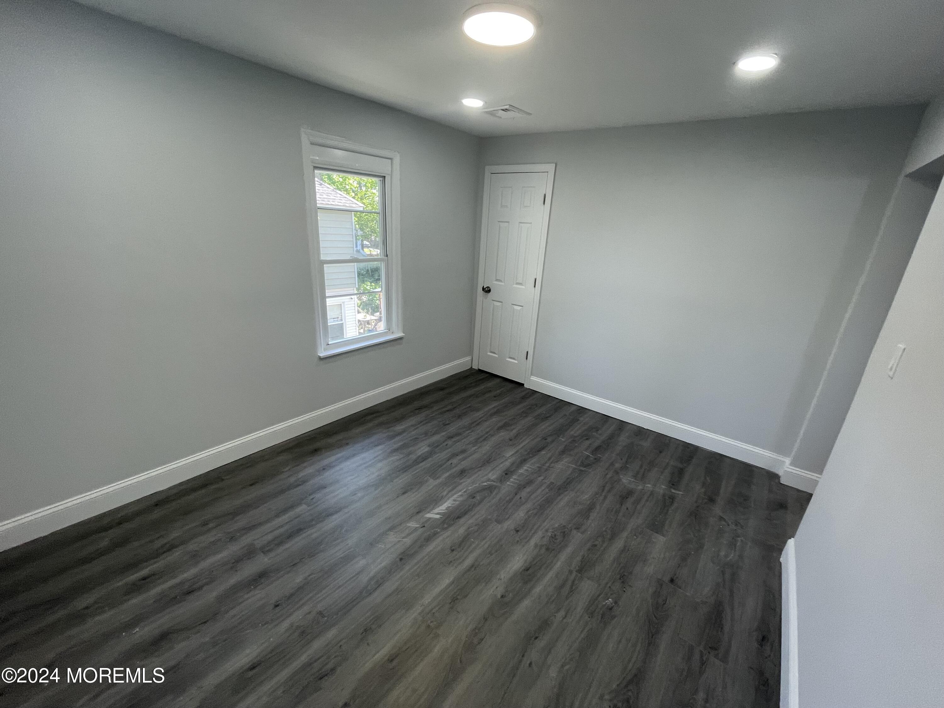 413 Ridge Avenue