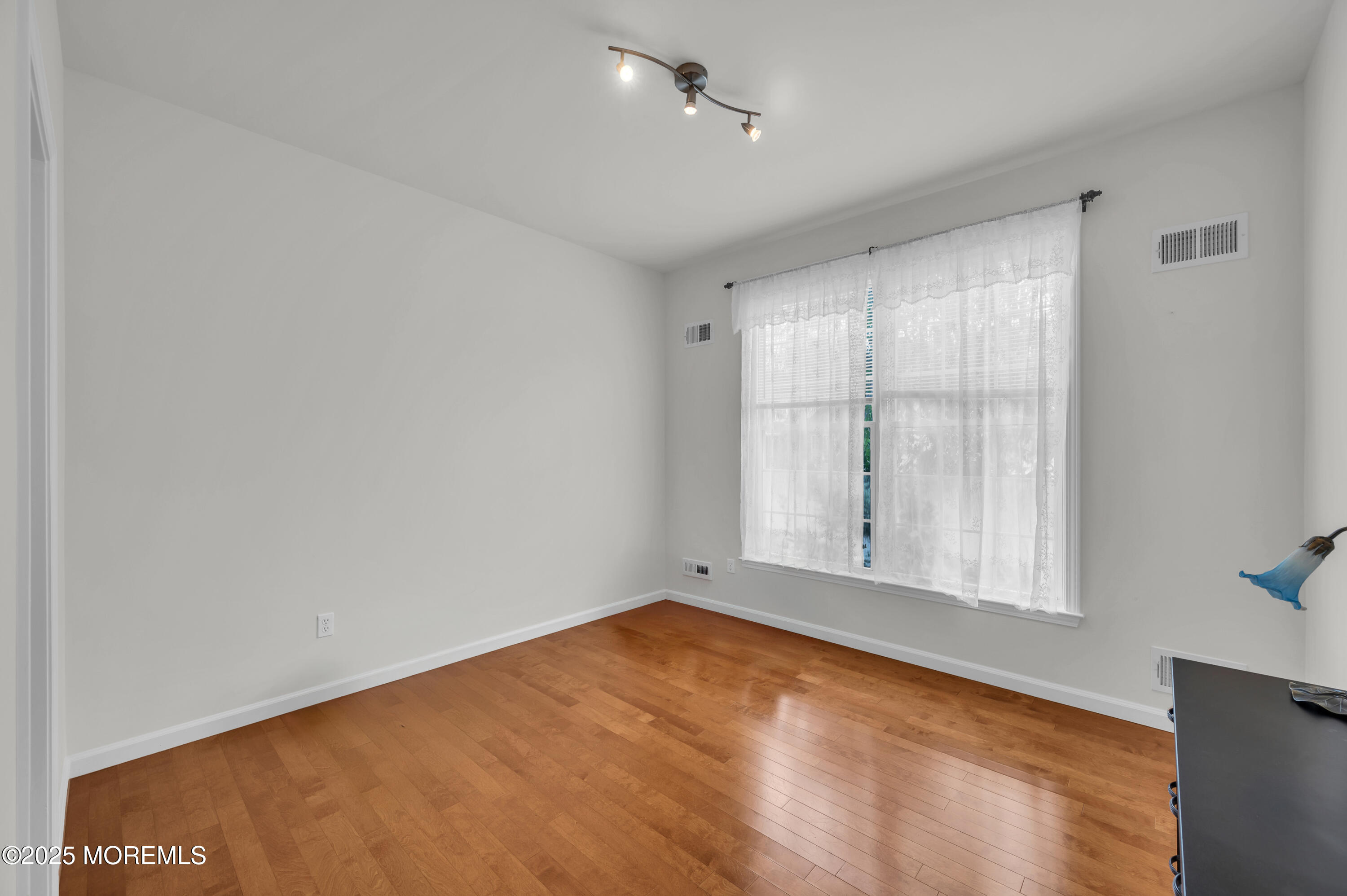 208 Bradwick Way, Marlboro, New Jersey image 31