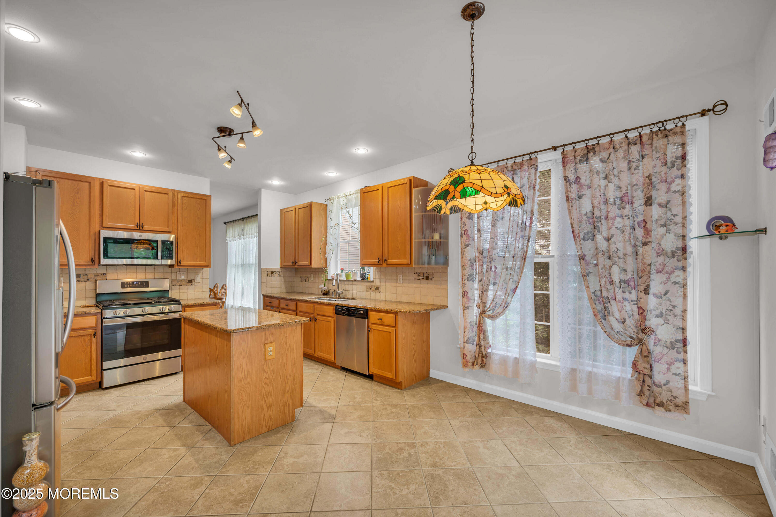 208 Bradwick Way, Marlboro, New Jersey image 16