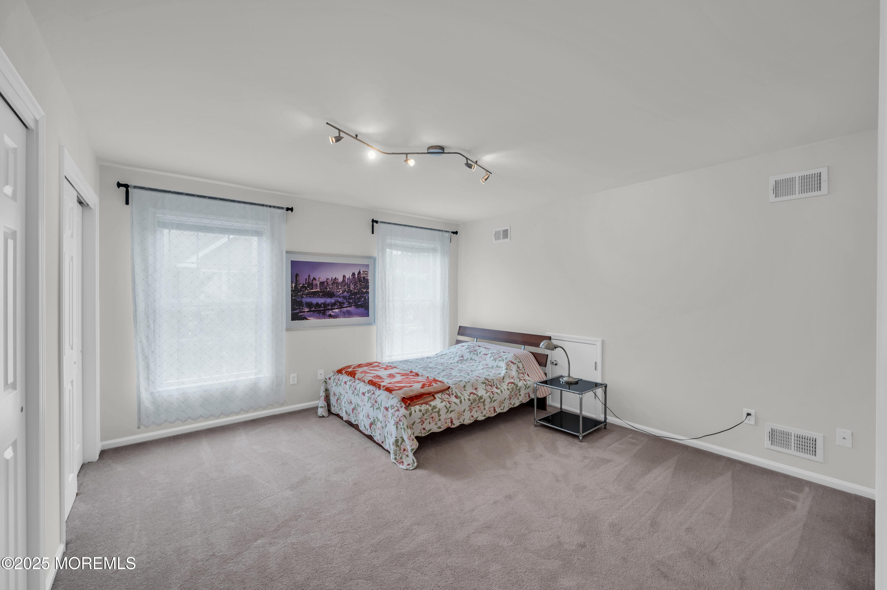 208 Bradwick Way, Marlboro, New Jersey image 40