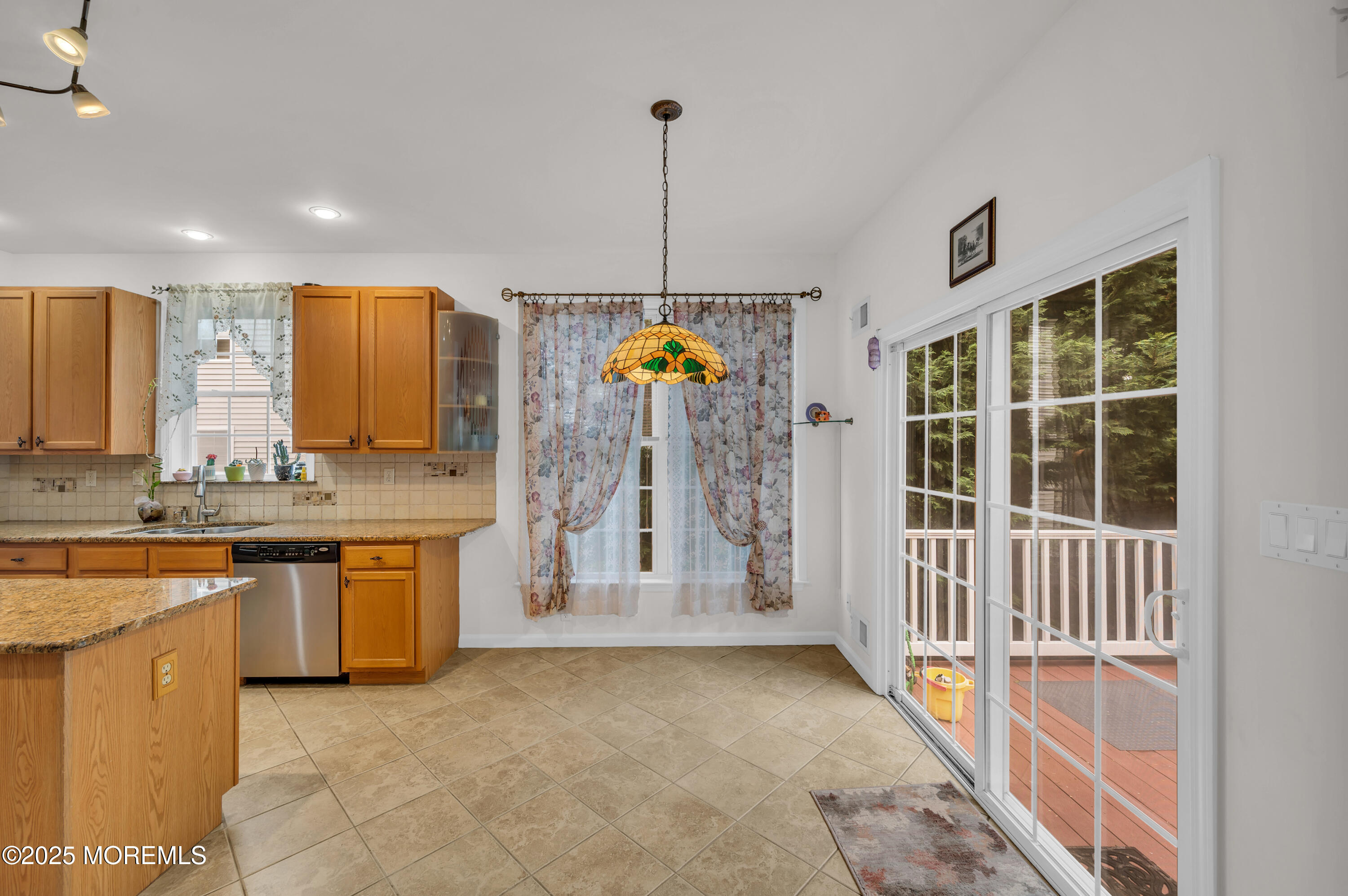 208 Bradwick Way, Marlboro, New Jersey image 19