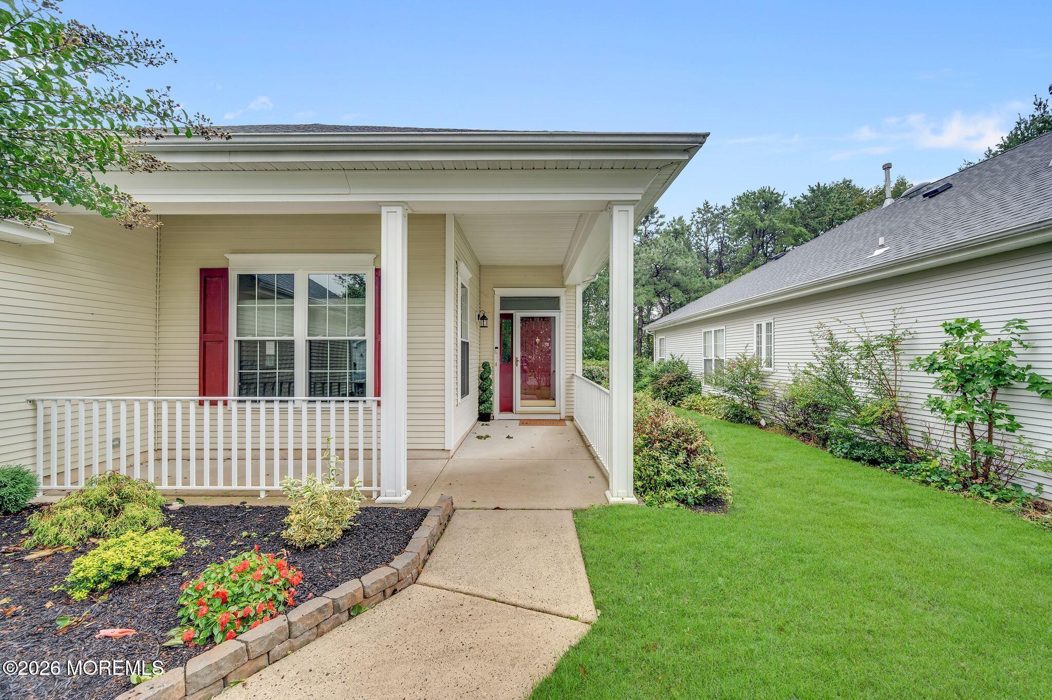 19 Goldenedge Way