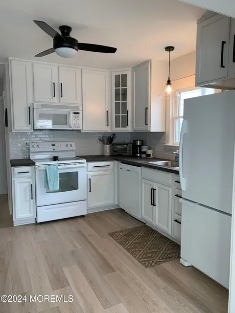 MLS: 22509318