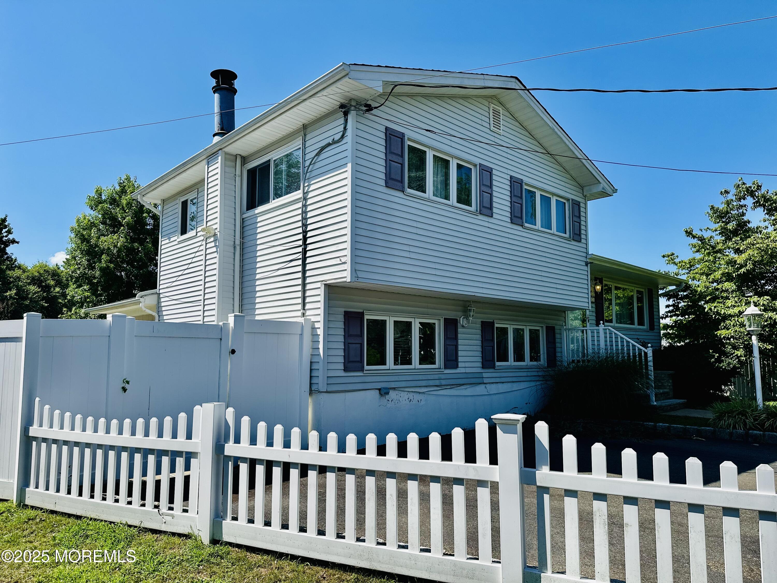 2 Palmer Road