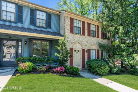 Condo For Sale - 242 Perth Hill Court<br/> Aberdeen, NJ 07747