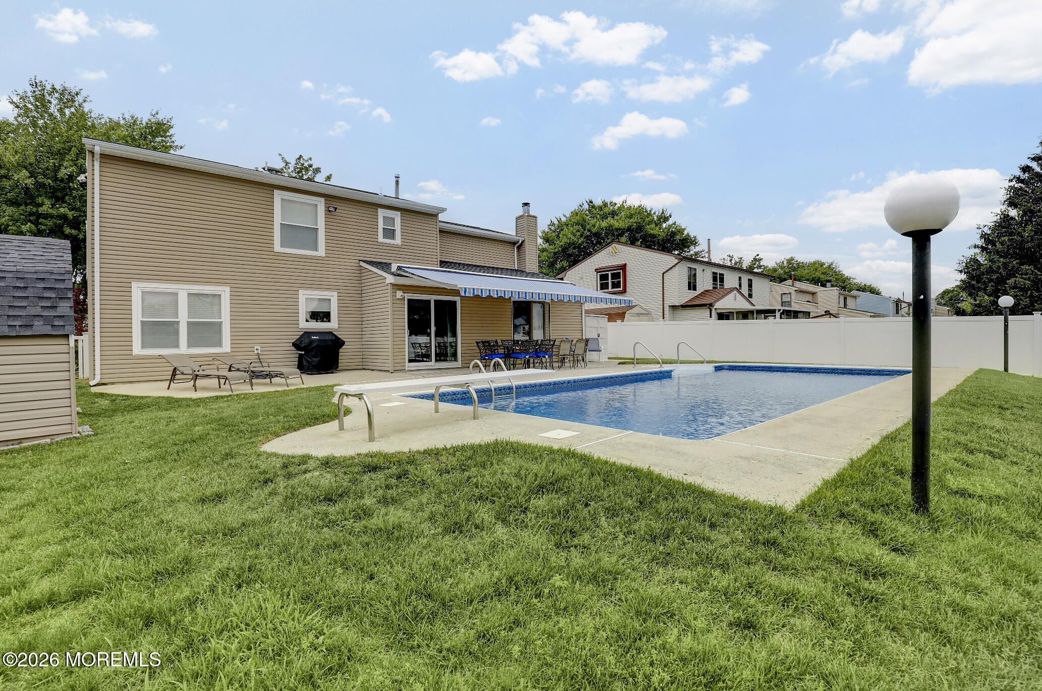 25 Garden Way